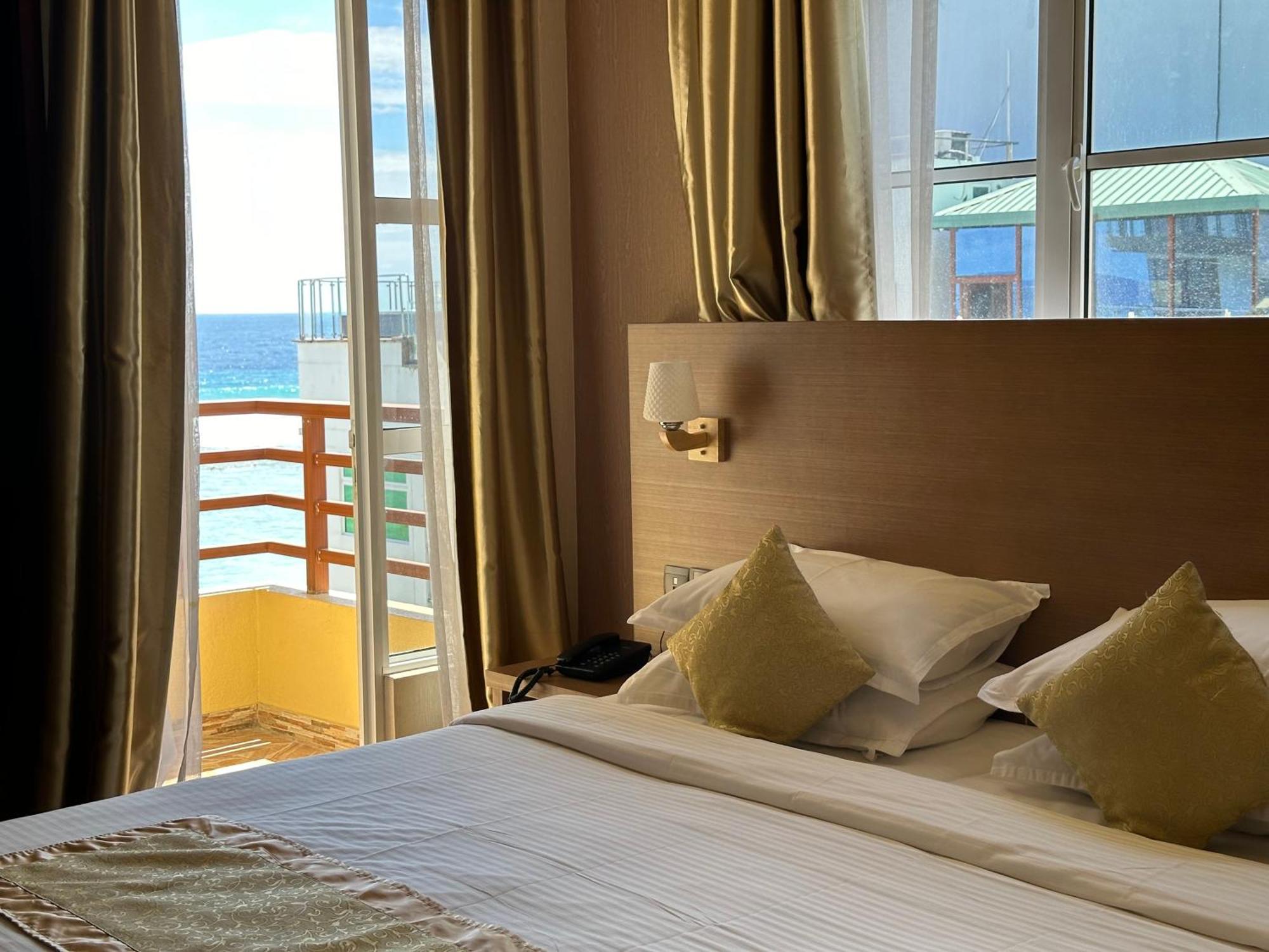 Three Inn Hulhumale Ngoại thất bức ảnh